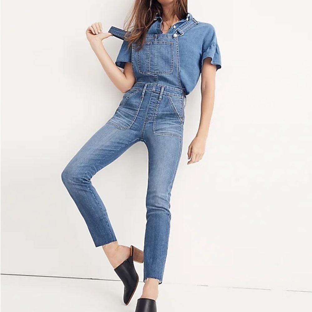 Madewell Skinny Overalls in Kemp Wash - XS